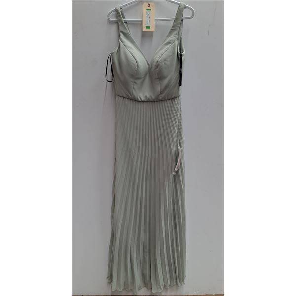 * Sorella Vita Light Green Formal/Prom Dress - Size 14