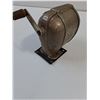 Image 3 : Boston Vintage Pencil Mountable Sharpener - Works