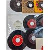 Image 2 : (27) Records: 45 Size - Assorted - Christmas, Barry Allen, The Beach Boys, Misc
