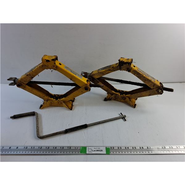 (2) Scissor Jacks - Pickup Preferred