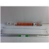 Image 1 : (4) Osram Fluorescent Lights 28" and Aluminum Screen