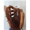 Image 2 : Daignault Rolland L75 Baseball Glove & Ball
