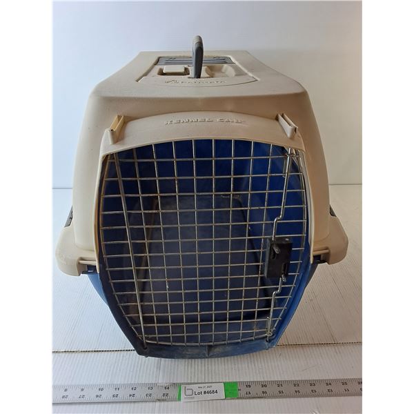 **Petmate Kennel Cab with Broken Tab 17" Tall x 26" Long x 17" Wide, Cannot Ship
