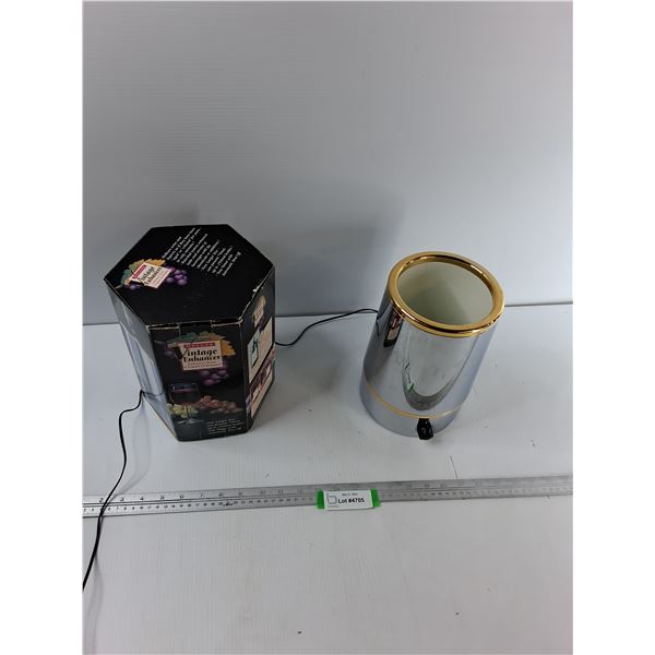 Deluxe Vintage Enhancer - Powers On