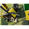 Image 8 : JOHN DEERE 18720 47-INCH QUICK-HITCH SNOW BLOWER