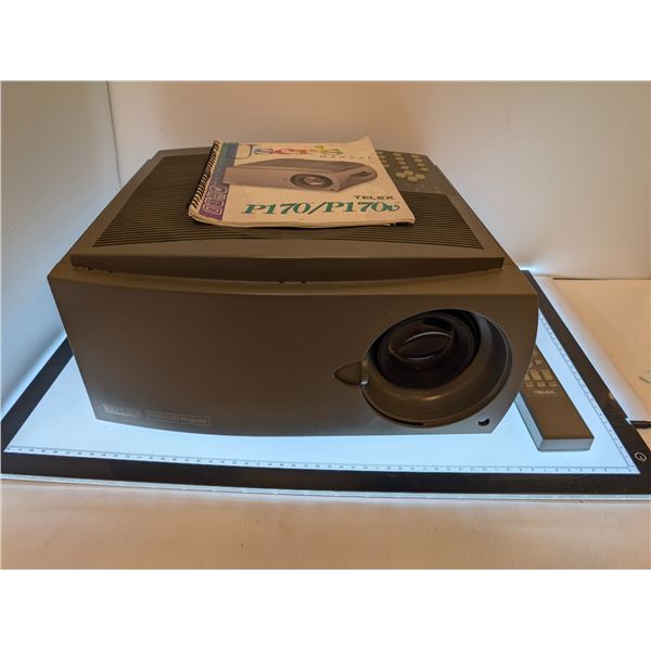 PROJECTEUR TELEX P170v