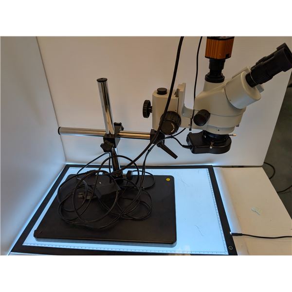 MICROSCOPE AVEC CAMERA DIGITALE