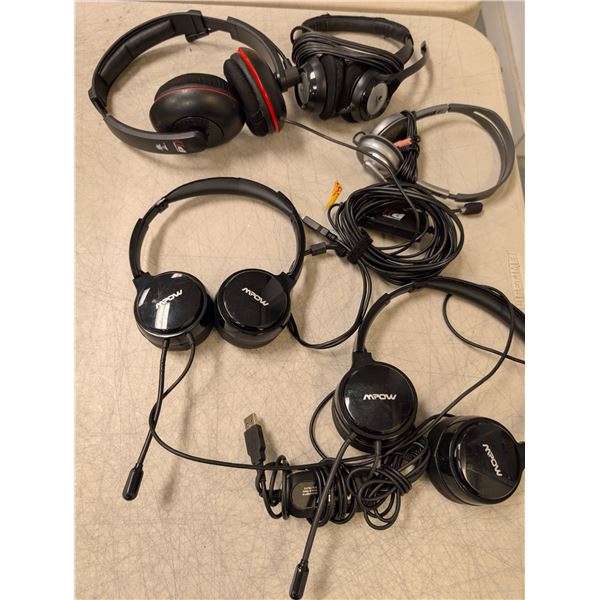 LOT: 5 CASQUES ASST