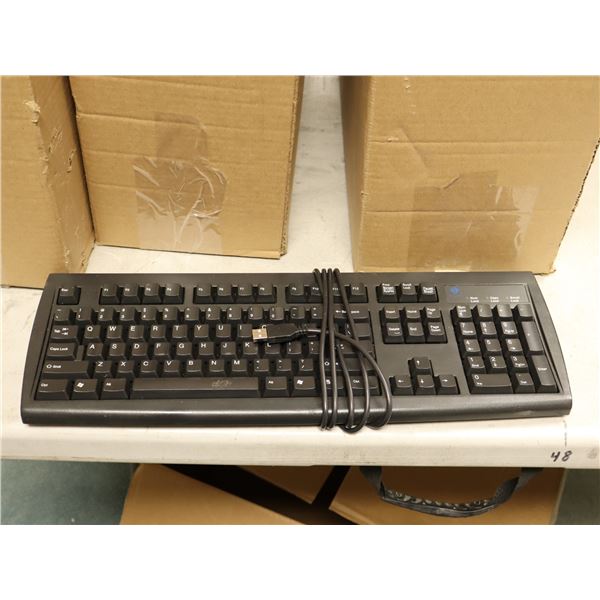 LOT: 54 CLAVIERS USB ASST