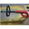 Image 4 : HOMELITE ELECTRIC WEED EATER (RUNNING)
