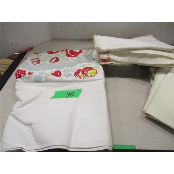 BOX C/W ASSORTED LINEN