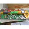 Image 3 : BOX C/W SCRAPERS