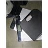 Image 2 : ESTATE:  CORONA COOLER & BATH SCALE