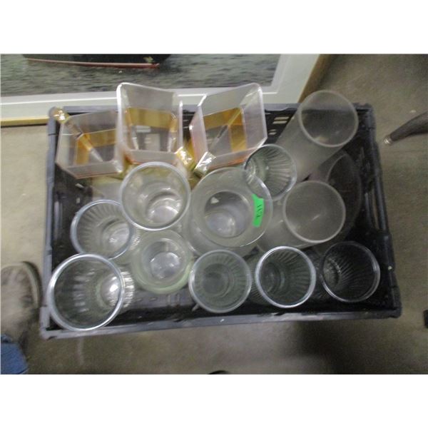 ESTATE:  TRAY C/W ASSORTED VASES