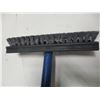 Image 2 : ESTATE:  SCRUB BROOM