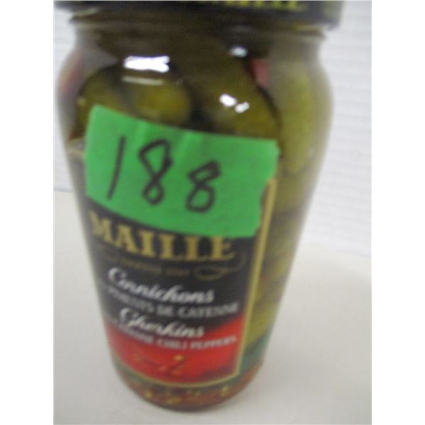 FREIGHT DAMAGE (AS IS):  GERKINS PICKLES C/W CHILI PEPPER (400 ML) - JAR