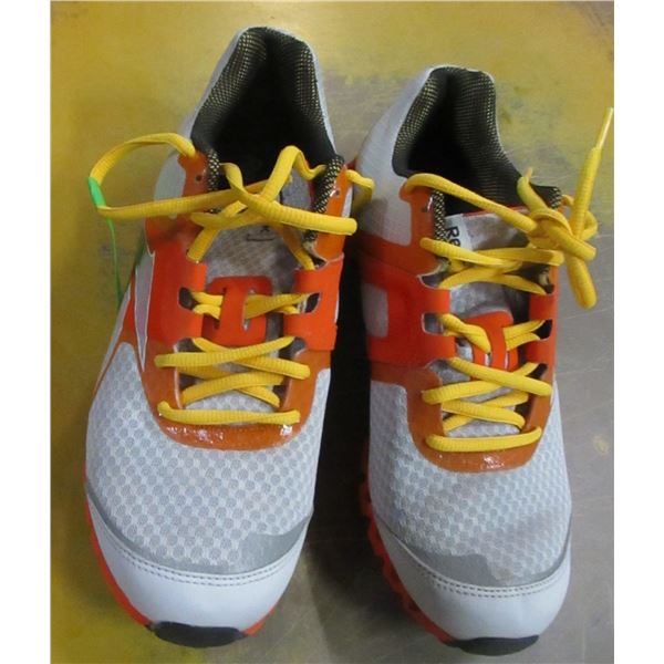 LIKE NEW:  REBOX RUNNERS (SIZE 7.5)