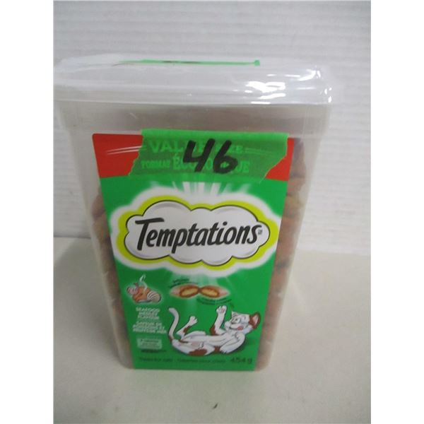 TEMPTATIONS SEAFOOD CAT TREATS (454G) - TUB
