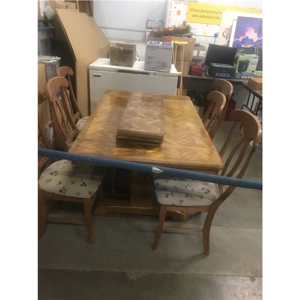 SEIZURE (AS IS):  DININGROOM TABLE C/W 2 LEAVES & 6 CHAIRS
