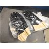 Image 1 : 12 Pairs Of Rubber Gloves