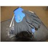 Image 1 : 12 Pairs Of North Flex Cold Grip Gloves