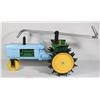 Image 2 : CAST IRON WITH PLASTIC PIECES TRACTOR LAWN