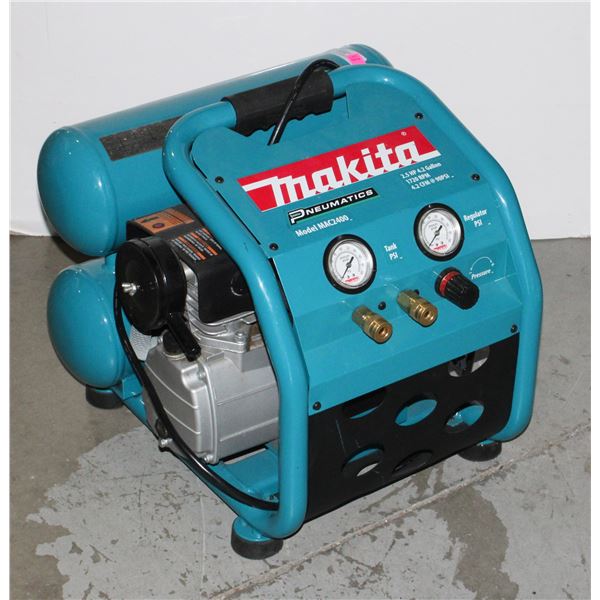 MAKITA COMPRESSOR