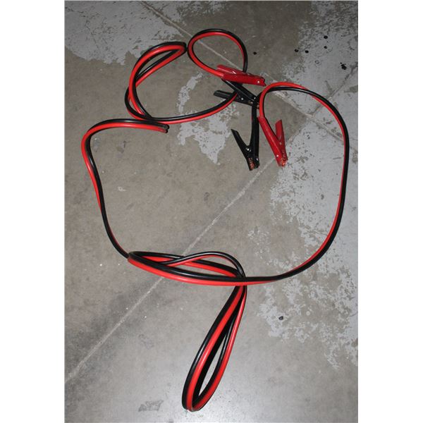 SET OF AUTOMOTIVE JUMPER CABLES