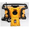 Image 3 : DEWALT JOB SITE RADIO WITH BUILT IN BATTERY CHARGER