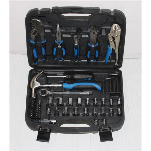 MASTERCRAFT TOOL SET IN CASE