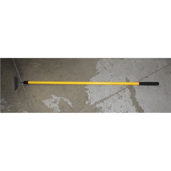 HEAVY DUTY GARDEN HOE