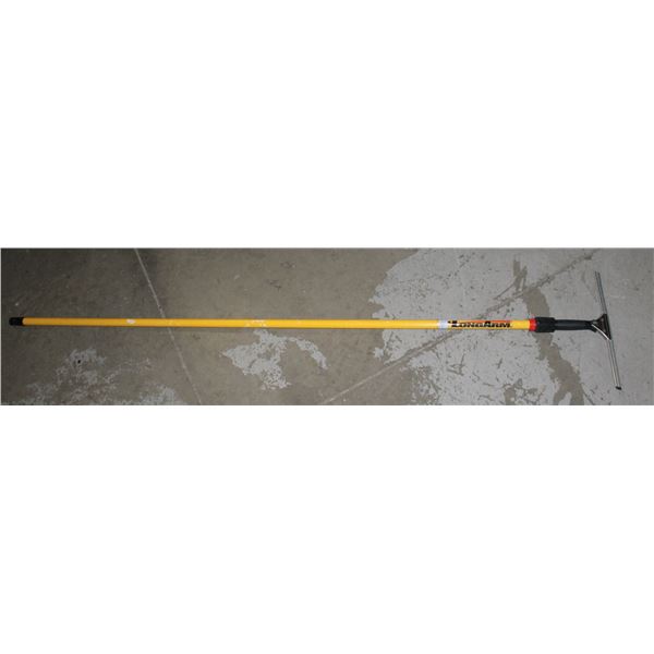 MR.LONG ARM EXTENDABLE WINDOW SQUEEGEE