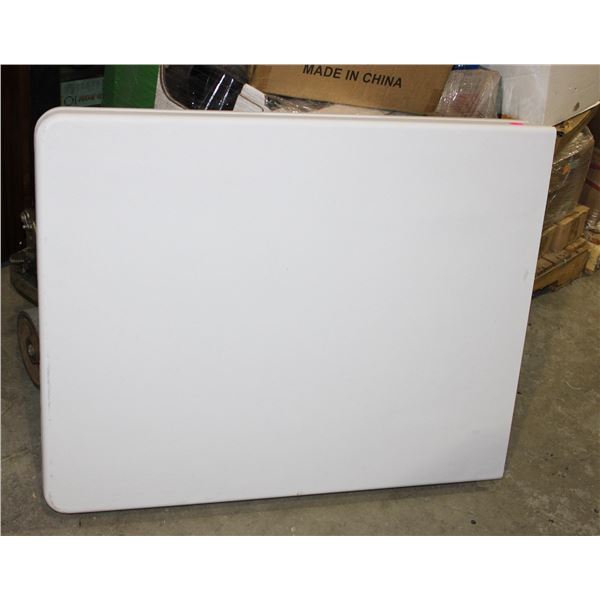 NEW CONDITION FOLDING TABLE (30" X 6')
