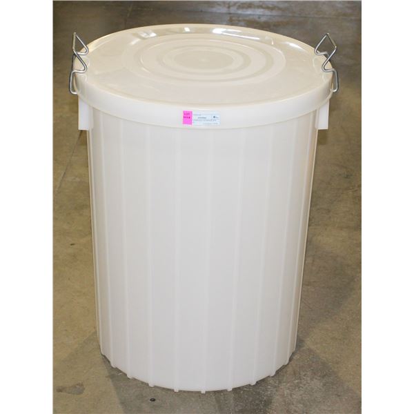 LARGE GARBAGE/ STORAGE BIN WITH LID