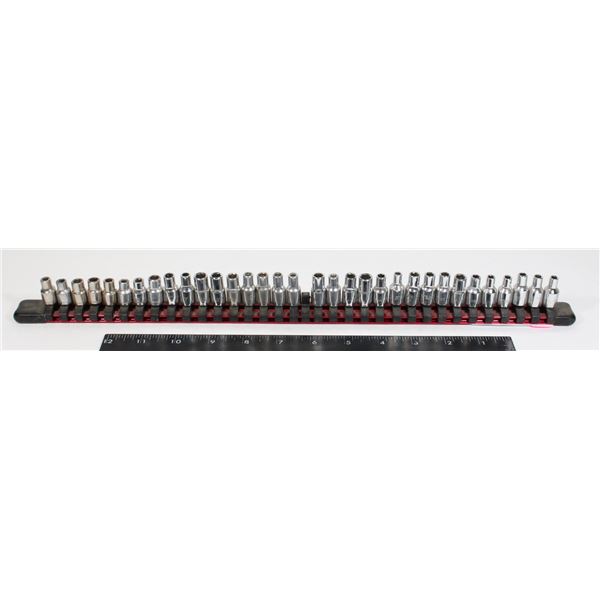 SOCKET SET ON HOLDER
