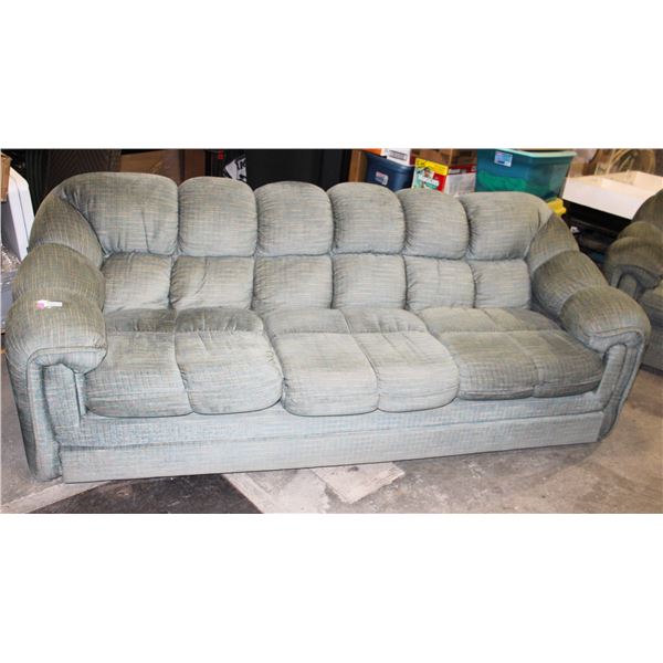 ESTATE COUCH. IN GOOD CONDITION FOR AGE