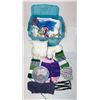 Image 1 : RUBBERMAID TOTE FULL OF YARN AND SOME