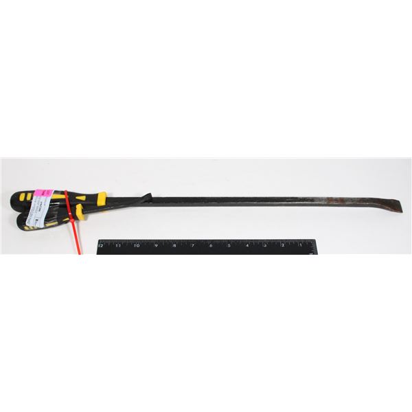 ONE LARGE ONE SMALL SCREWDRIVER HANDLE PRY BARS