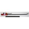 Image 1 : ONE LARGE ONE SMALL SCREWDRIVER HANDLE PRY BARS