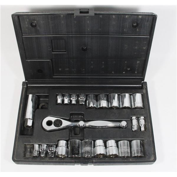 O-RATCHET TOOL SET IN CASE