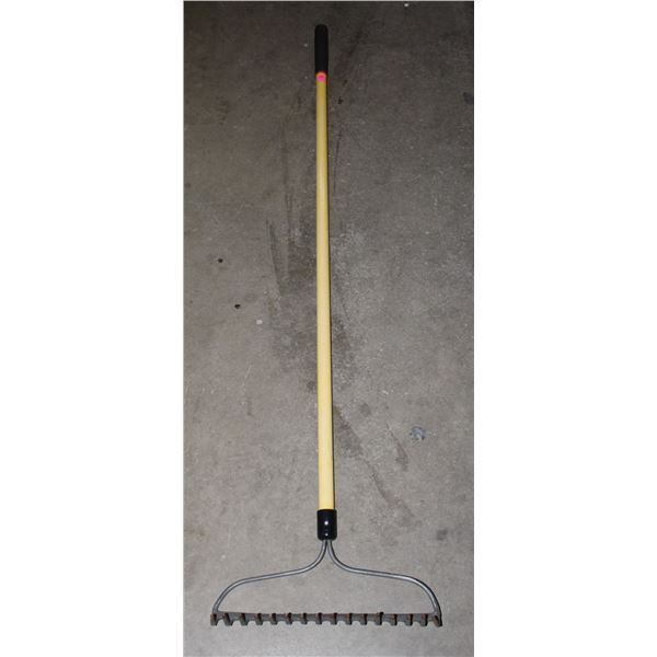 HEAVY DUTY FIBERGLASS HANDLE LANDSCAPING RAKE
