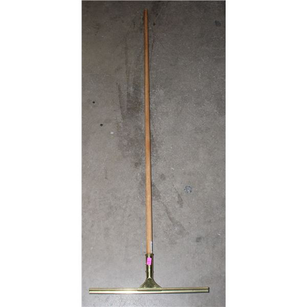 WOOD HANDLE 18" WIDE SQUEEGEE