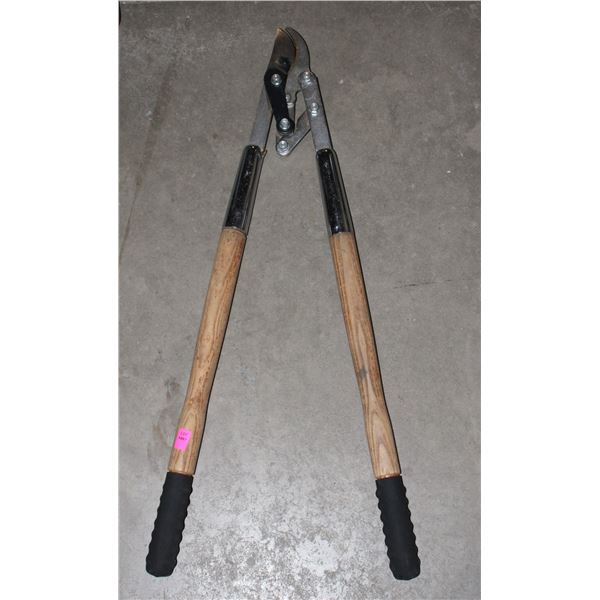 WOOD HANDLE TREE PRUNER