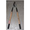 Image 1 : WOOD HANDLE TREE PRUNER