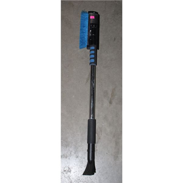 EXTENDABLE SNOW BRUSH
