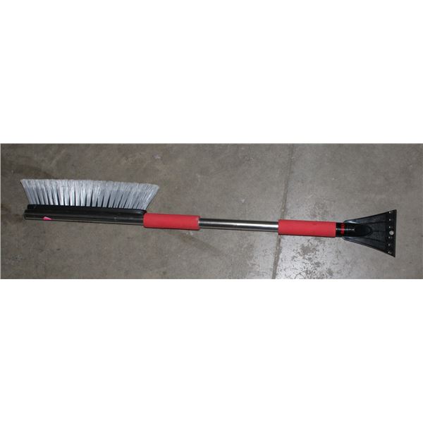 METAL HANDLE VEHICLE SNOW BRUSH