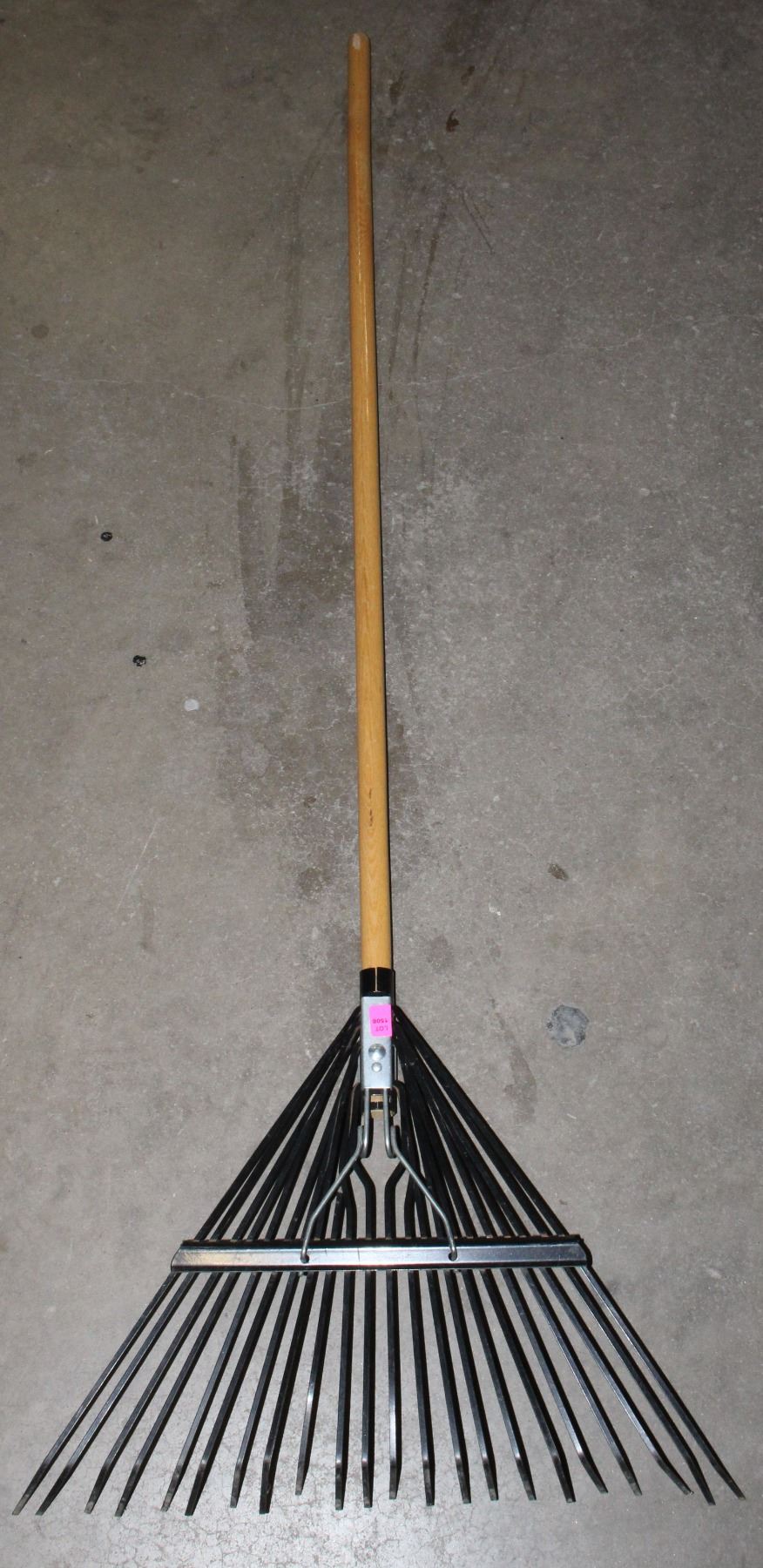 BLACK HEAD WOOD HANDLE LAWN RAKE
