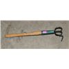 Image 1 : SHORT HANDLE GARDEN CULTIVATOR
