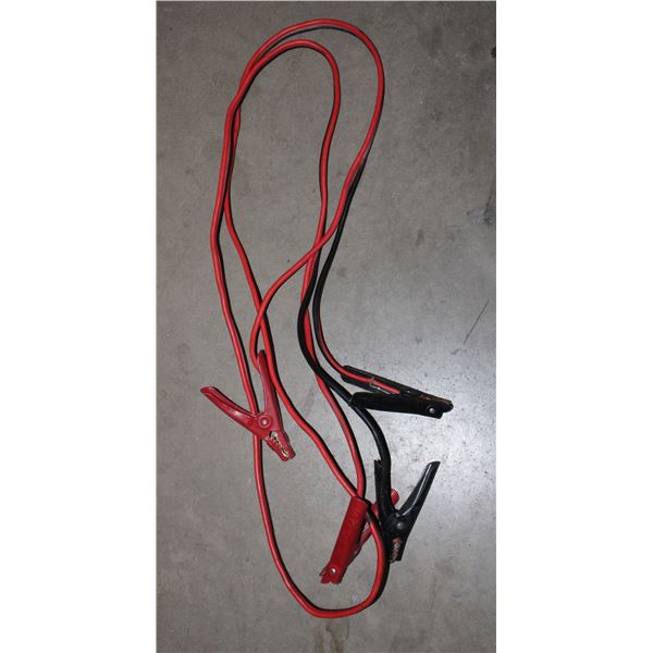 SET OF VEHICLE JUMPER CABLES