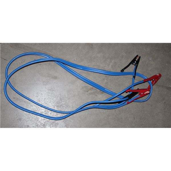 SET OF VEHICLE JUMPER CABLES